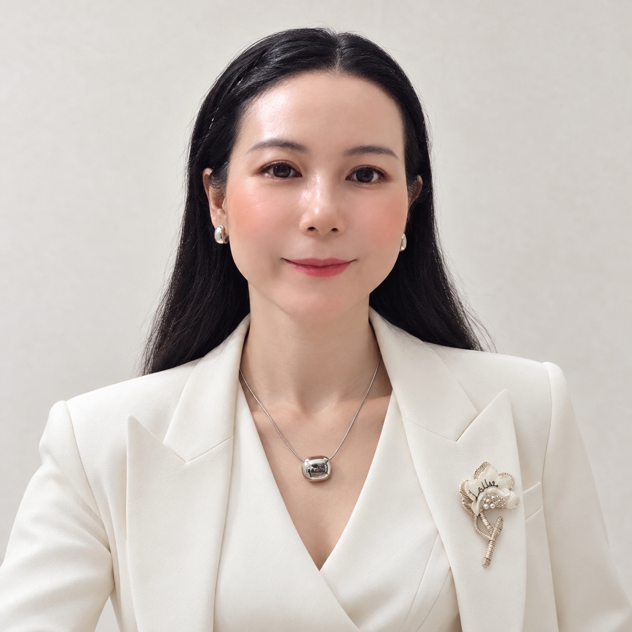 Nga Anila — Võ Thị Ngọc Nga